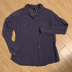 Wet Seal Long Sleeve Button Down Women’s Top - Small.